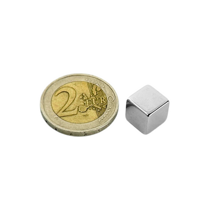Robuste Neodym-Cubemagnete in verschiedenen Größen – ideal für Werkstatt, Büro oder Hobbyprojekte